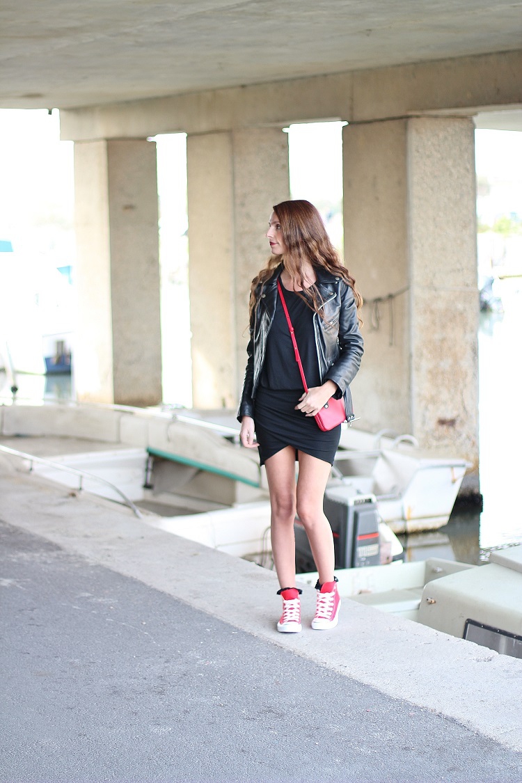 blog mode,blogueuse mode,au pays de candy,mode,fashion,tendances,comment s'habiller,tenue,shopping,fringues,pimkie,robe drapée,céline,converse