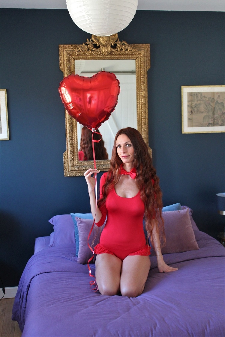 saint valentin,valentine's day,tenue de saint valentin,blog au pays de candy,blog mode,blog mode au pays de candy,blog mode montpellier,blog montpellier,blog palavas,fille en lingerie,femme lingerie,playmate